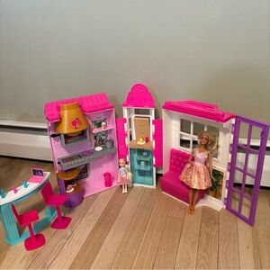 Barbie Cook n Grill Restaurant Play Set  Mattel No. GXY72 -w/ 2 Dolls & More!